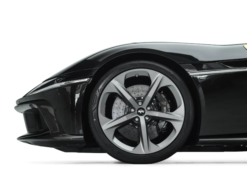 2026 Ferrari 12Cilindri, 6/10