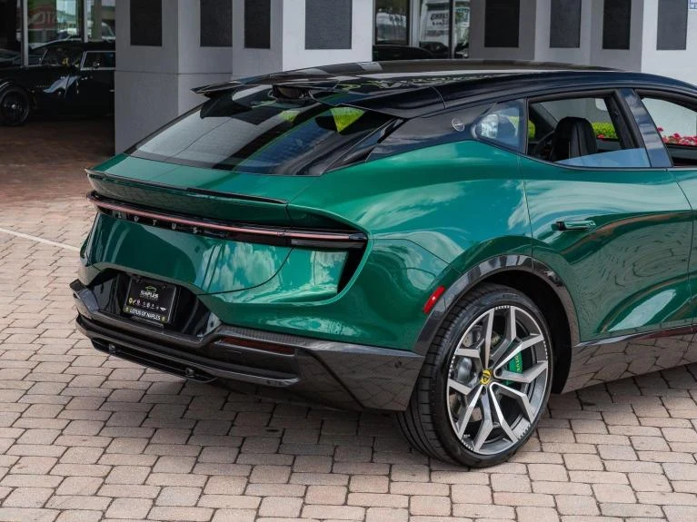 2025 Lotus Eletre Carbon, 3/20