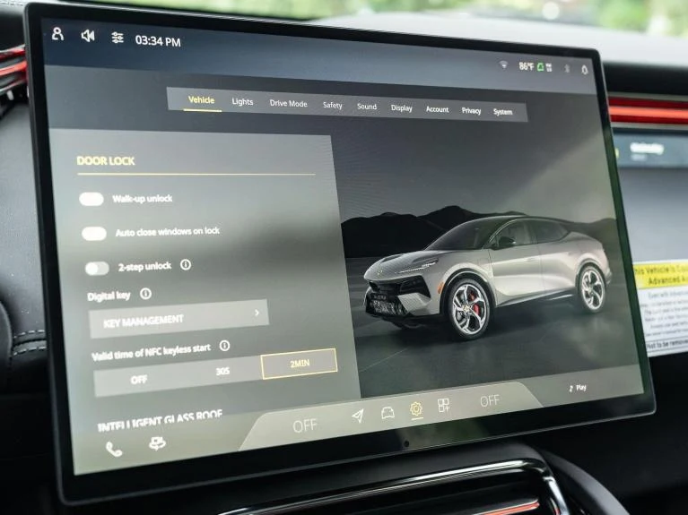 2025 Lotus Eletre Carbon, 20/20