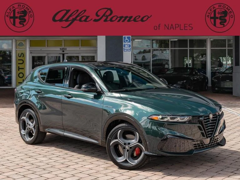 Alfa Romeo Tonale Veloce · Verde Monza · Naples Motorsports