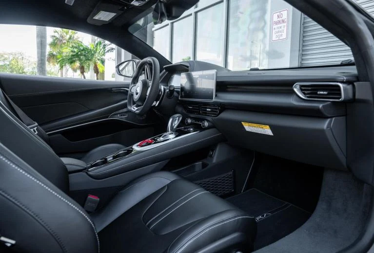 2026 Lotus Emira Turbo SE, 2/20