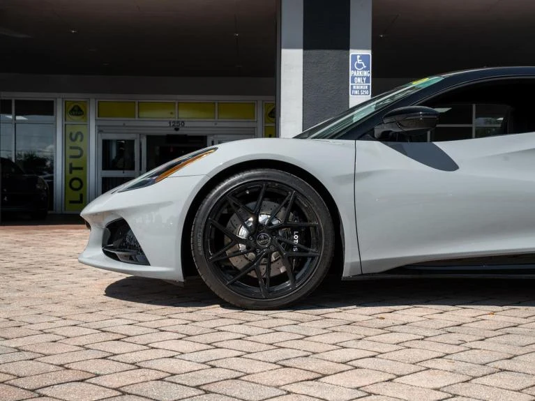 2026 Lotus Emira Turbo SE, 14/20