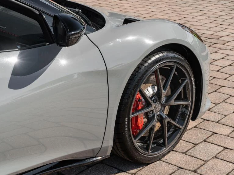 2026 Lotus Emira V6 SE, 14/20
