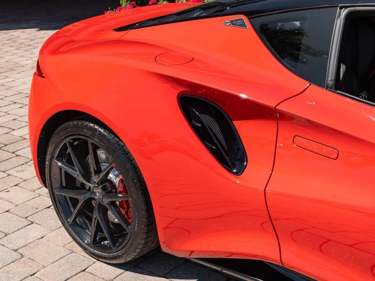 2026 Lotus Emira V6 SE, 16/20