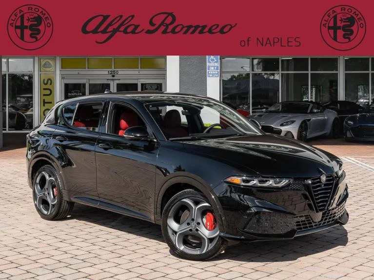 Alfa Romeo Tonale Veloce · Alfa Black · Naples Motorsports