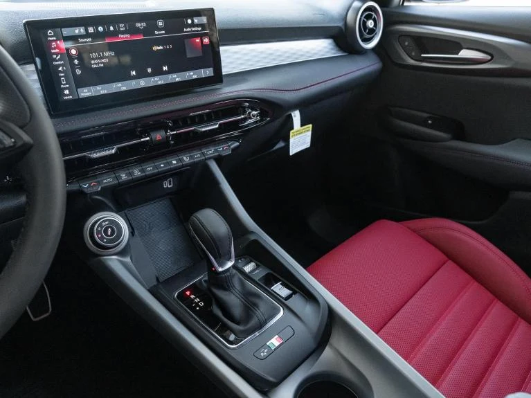 2026 Alfa Romeo Tonale Veloce, 15/20