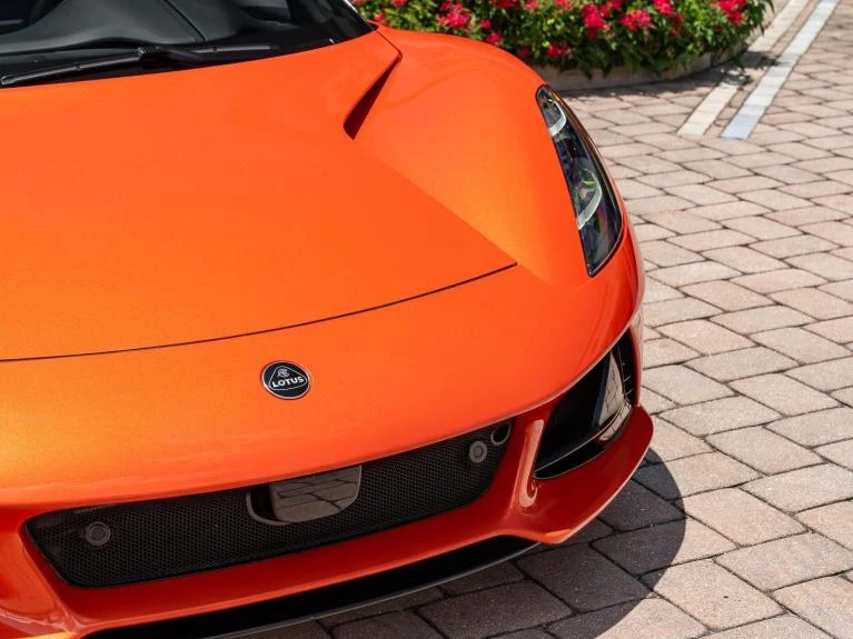 2026 Lotus Emira V6 SE, 14/20