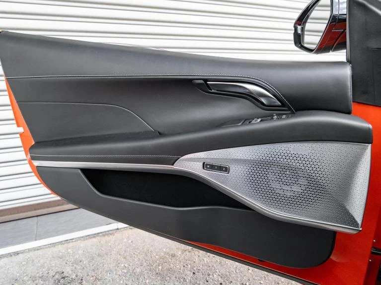 2026 Lotus Emira V6 SE, 17/20