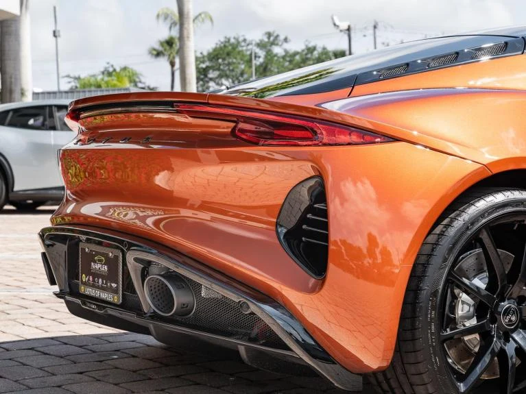 2026 Lotus Emira V6 SE, 14/20