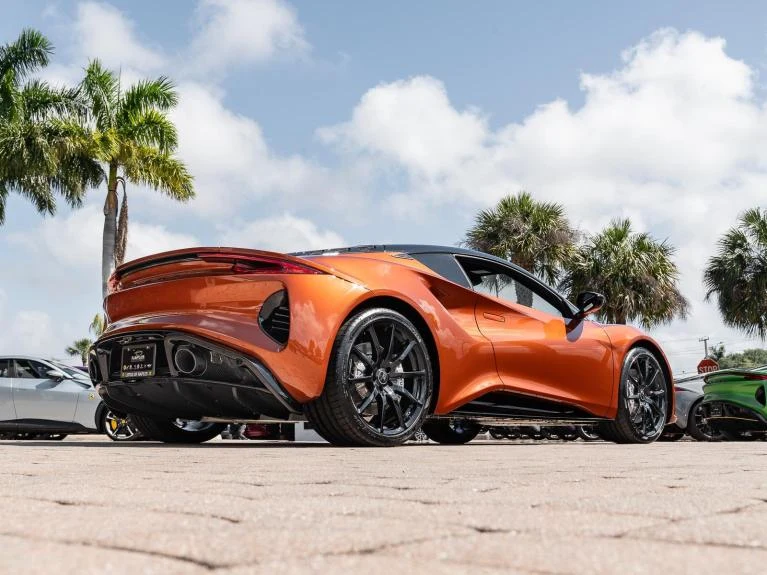 2026 Lotus Emira V6 SE, 16/20
