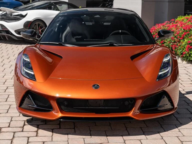 2026 Lotus Emira V6 SE, 18/20