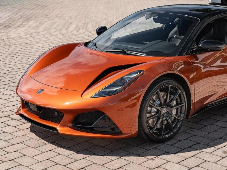 2026 Lotus Emira V6 SE, 20/20