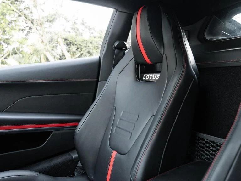 2026 Lotus Emira Turbo SE, 9/20
