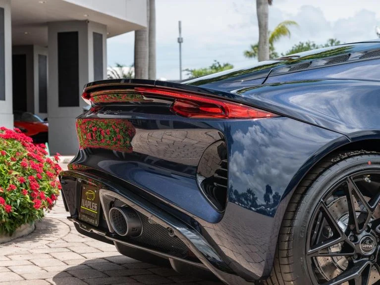 2026 Lotus Emira Turbo SE, 18/20