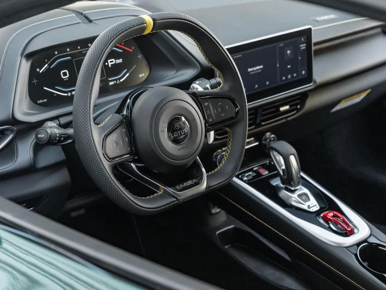 2026 Lotus Emira Turbo SE, 15/20