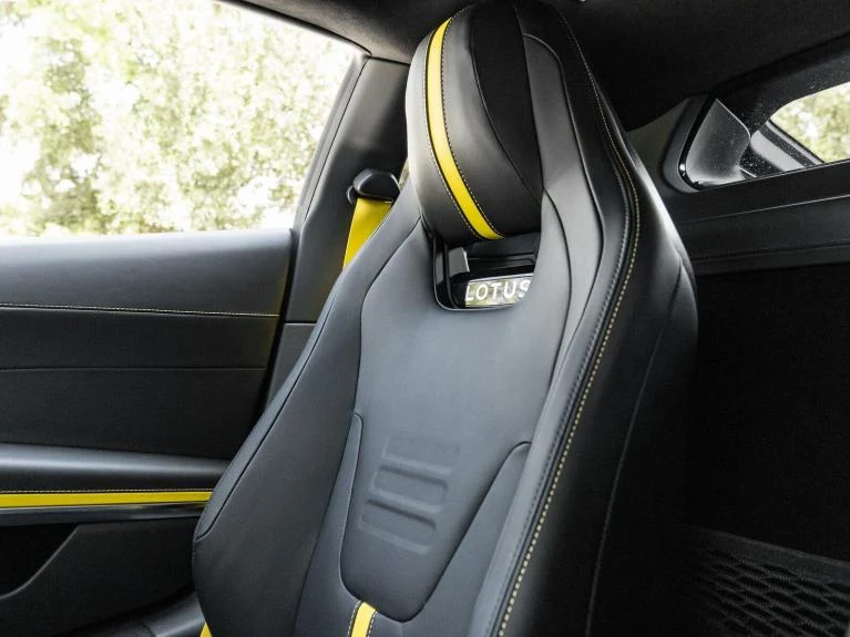 2026 Lotus Emira Turbo SE, 17/20