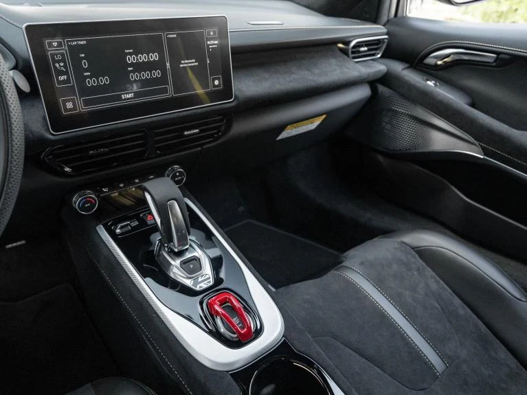 2026 Lotus Emira Turbo SE, 13/20