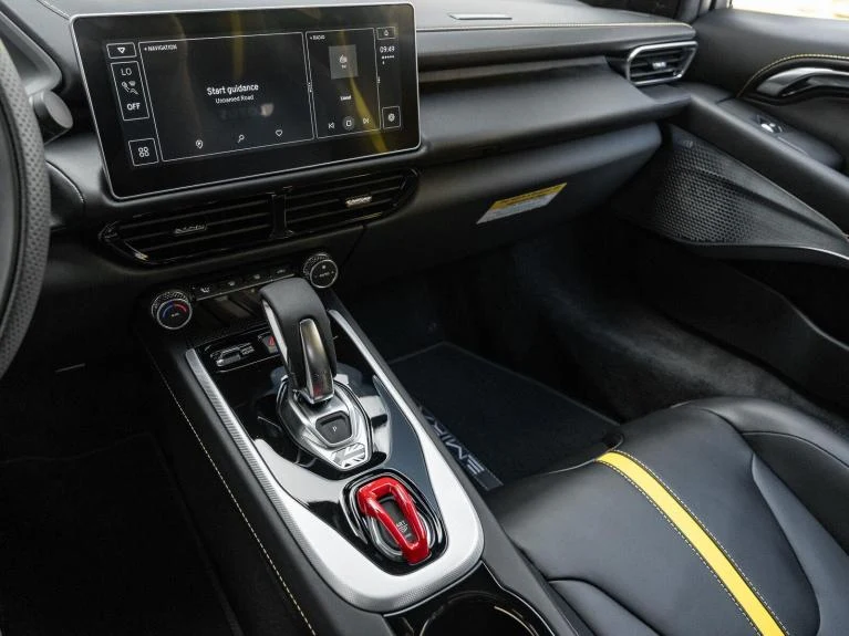 2026 Lotus Emira Turbo SE, 14/20