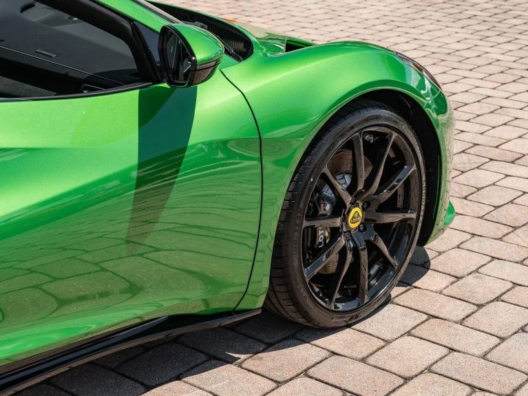 2026 Lotus Emira V6 SE, 14/20