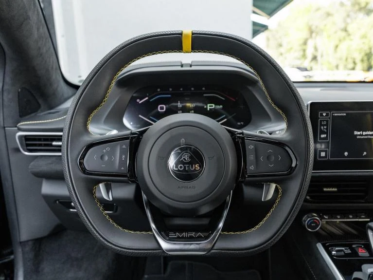 2026 Lotus Emira Turbo SE, 15/20
