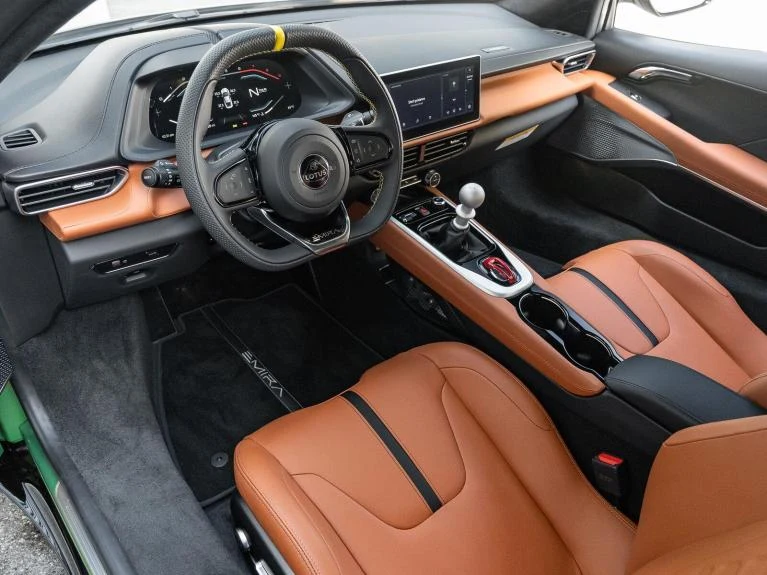 2026 Lotus Emira V6 SE, 2/20