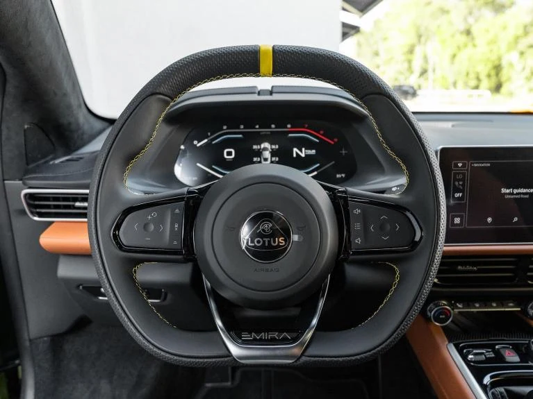 2026 Lotus Emira V6 SE, 13/20