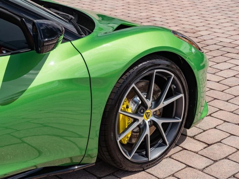 2026 Lotus Emira V6 SE, 14/20