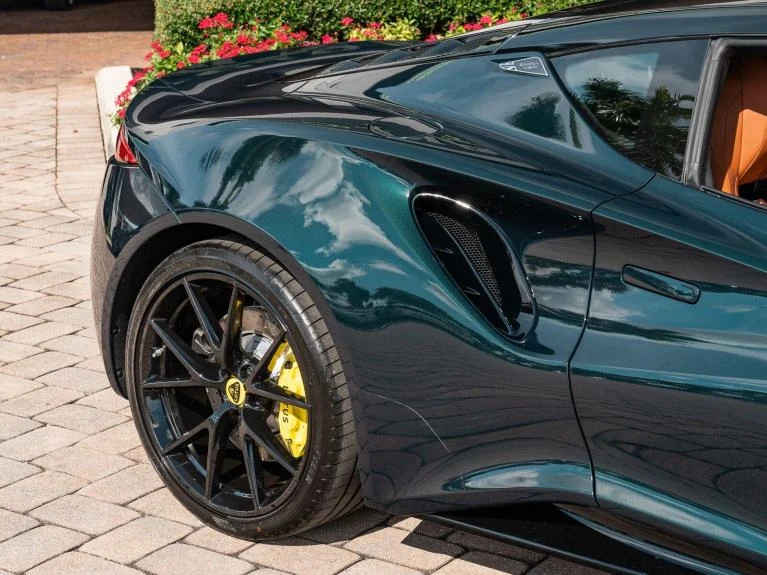 2027 Lotus Emira V6 SE, 16/20