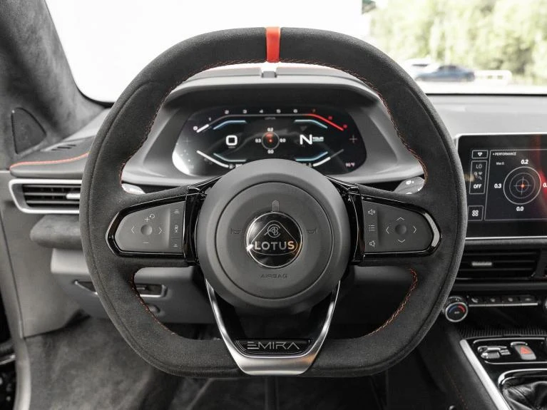 2027 Lotus Emira V6 SE Racing Line, 19/20