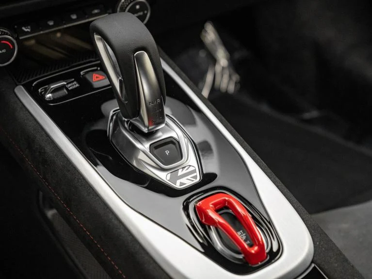 2027 Lotus Emira Turbo SE, 18/20