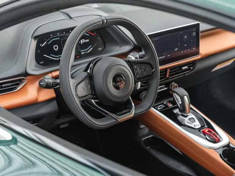 2026 Lotus Emira Turbo SE, 15/20