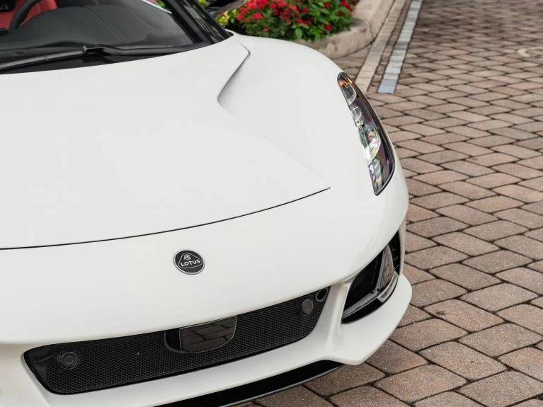 2027 Lotus Emira V6 SE, 13/20