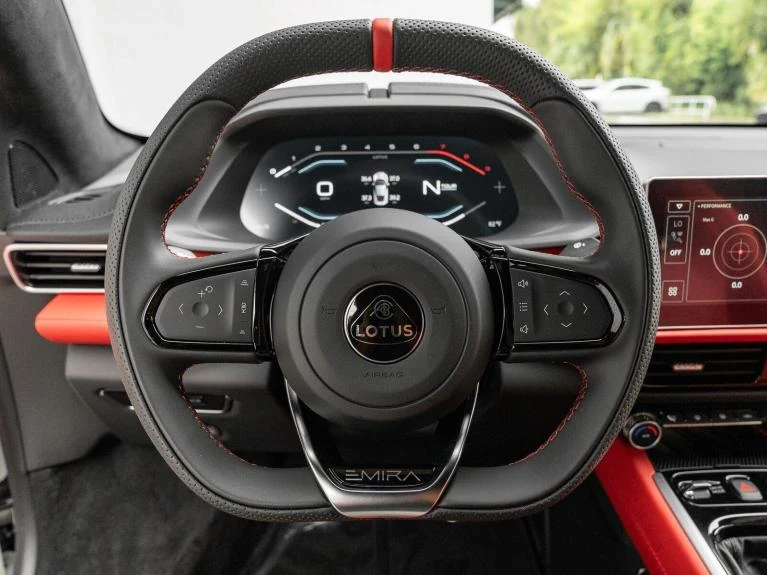 2027 Lotus Emira V6 SE, 16/20