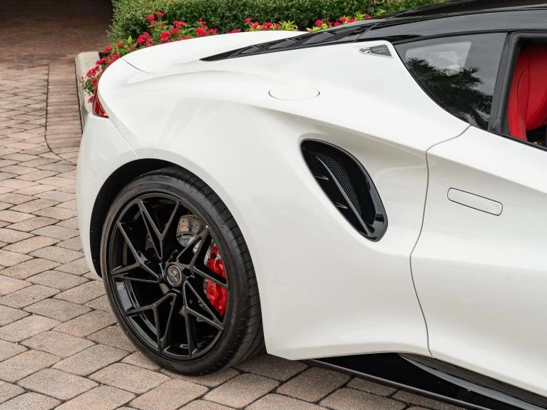 2027 Lotus Emira V6 SE, 17/20