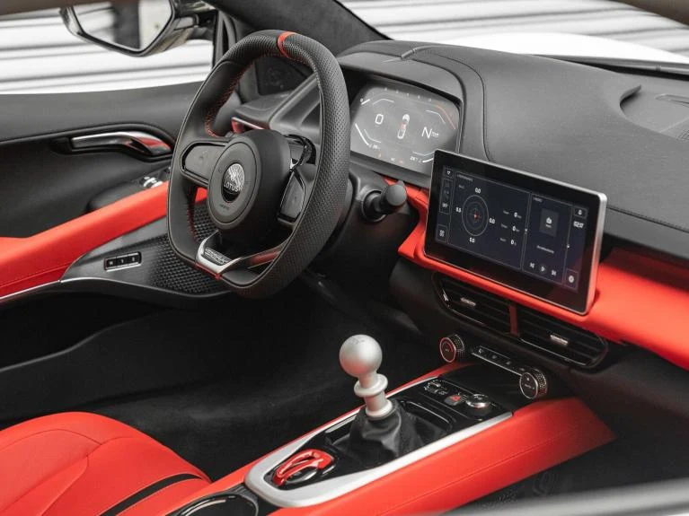 2027 Lotus Emira V6 SE, 18/20