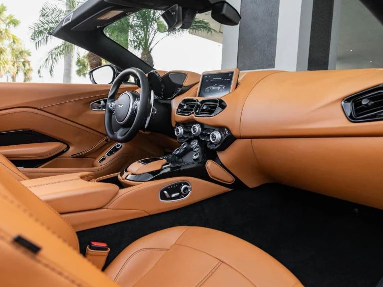 2021 Aston Martin Vantage (2018) Roadster, 2/20