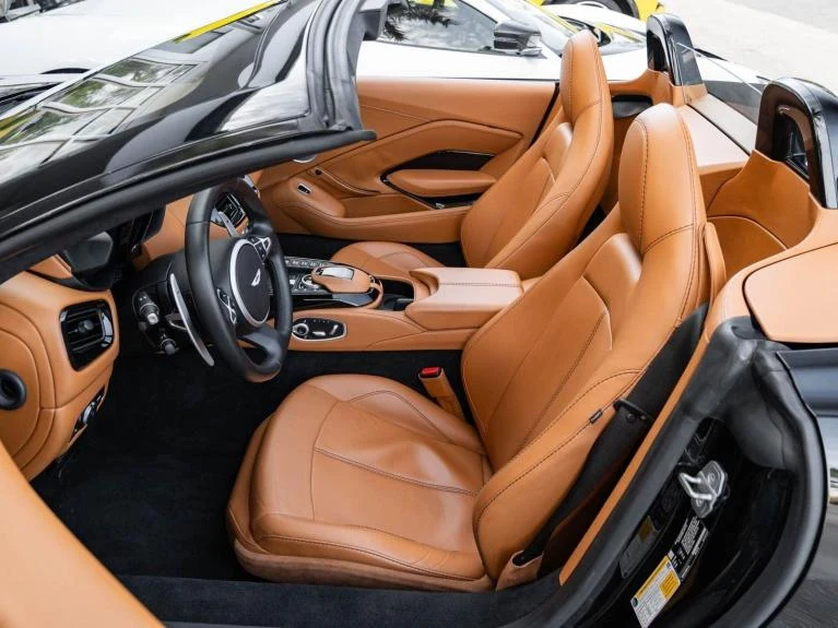 2021 Aston Martin Vantage (2018) Roadster, 15/20