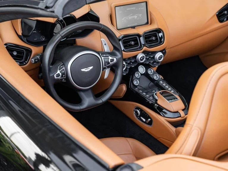 2021 Aston Martin Vantage (2018) Roadster, 17/20