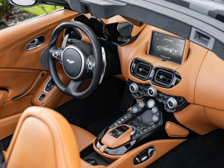 2021 Aston Martin Vantage (2018) Roadster, 19/20