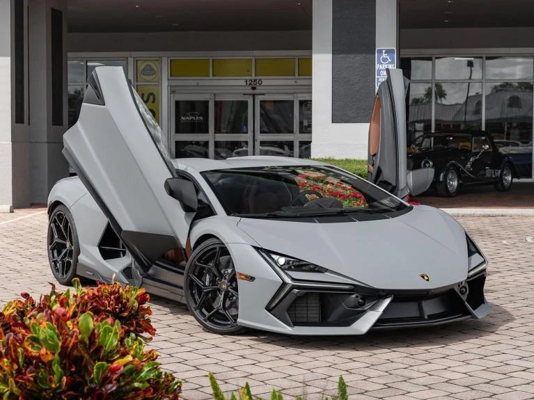 2024 Lamborghini Revuelto, 13/20