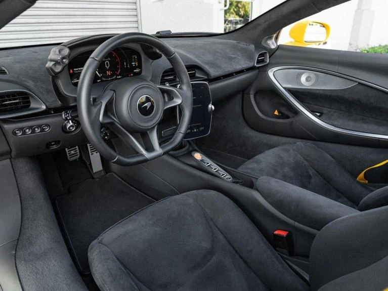 2025 McLaren Artura Spider TechLux, 6/20