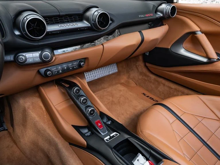 2022 Ferrari 812 GTS, 8/20