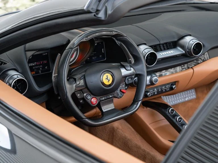 2022 Ferrari 812 GTS, 16/20