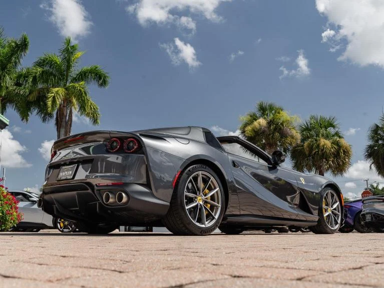 2022 Ferrari 812 GTS, 19/20