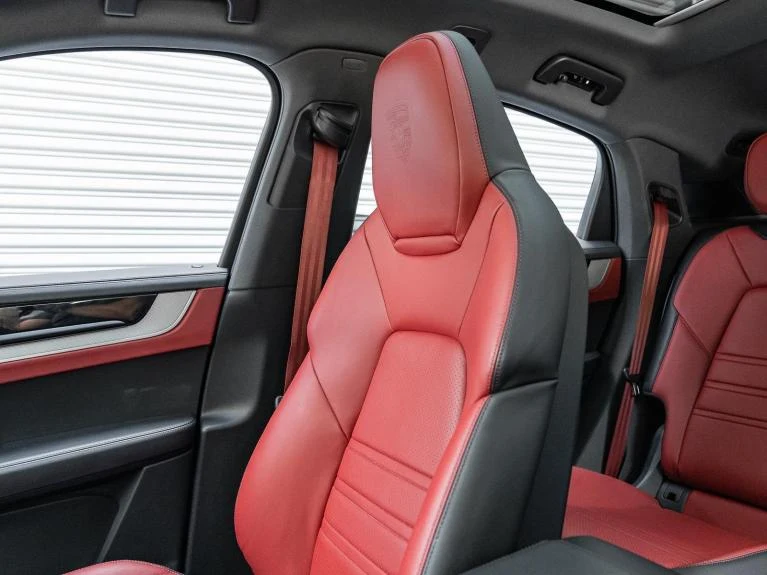 2024 Porsche Cayenne Coupé (3rd Generation), 19/20