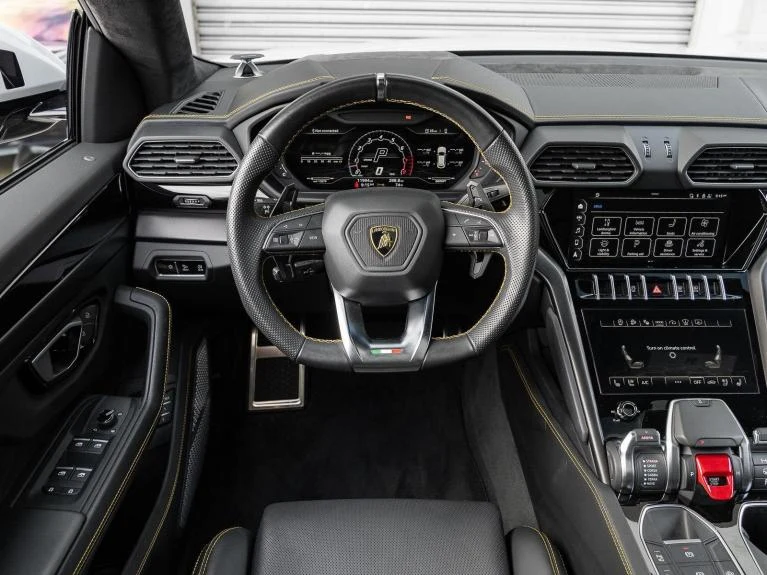 2022 Lamborghini Urus, 6/20