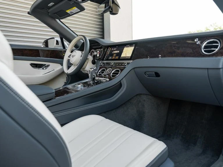 2022 Bentley Continental GTC V8 (3rd Generation), 2/20
