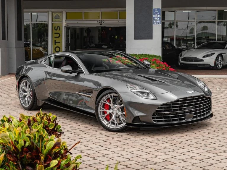 2025 Aston Martin Vanquish III, 3/20