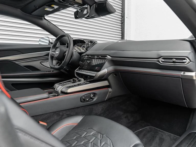 2025 Aston Martin Vanquish III, 8/20