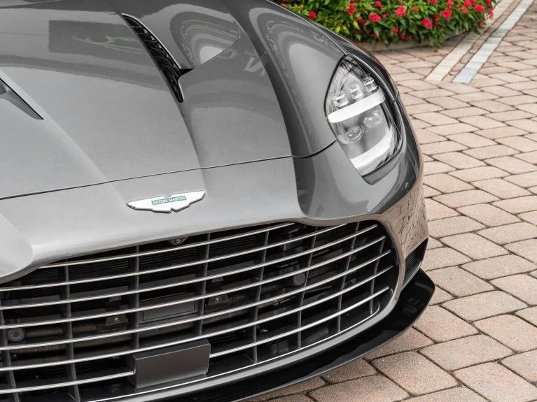 2025 Aston Martin Vanquish III, 11/20